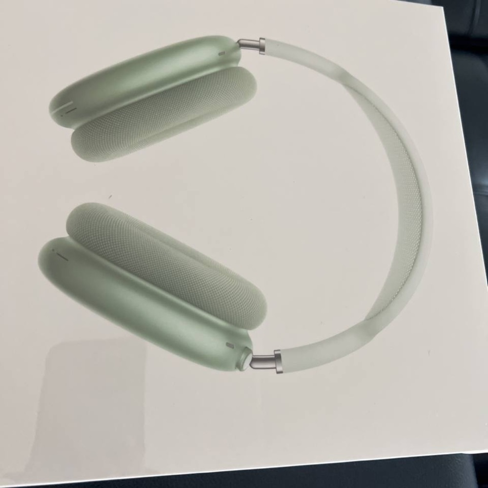 Apple Air Pods Max Green - Brand New